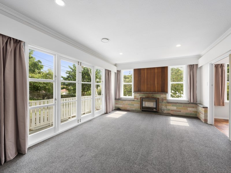 28A Field Street, Silverstream, Upper Hutt - Carousel 2