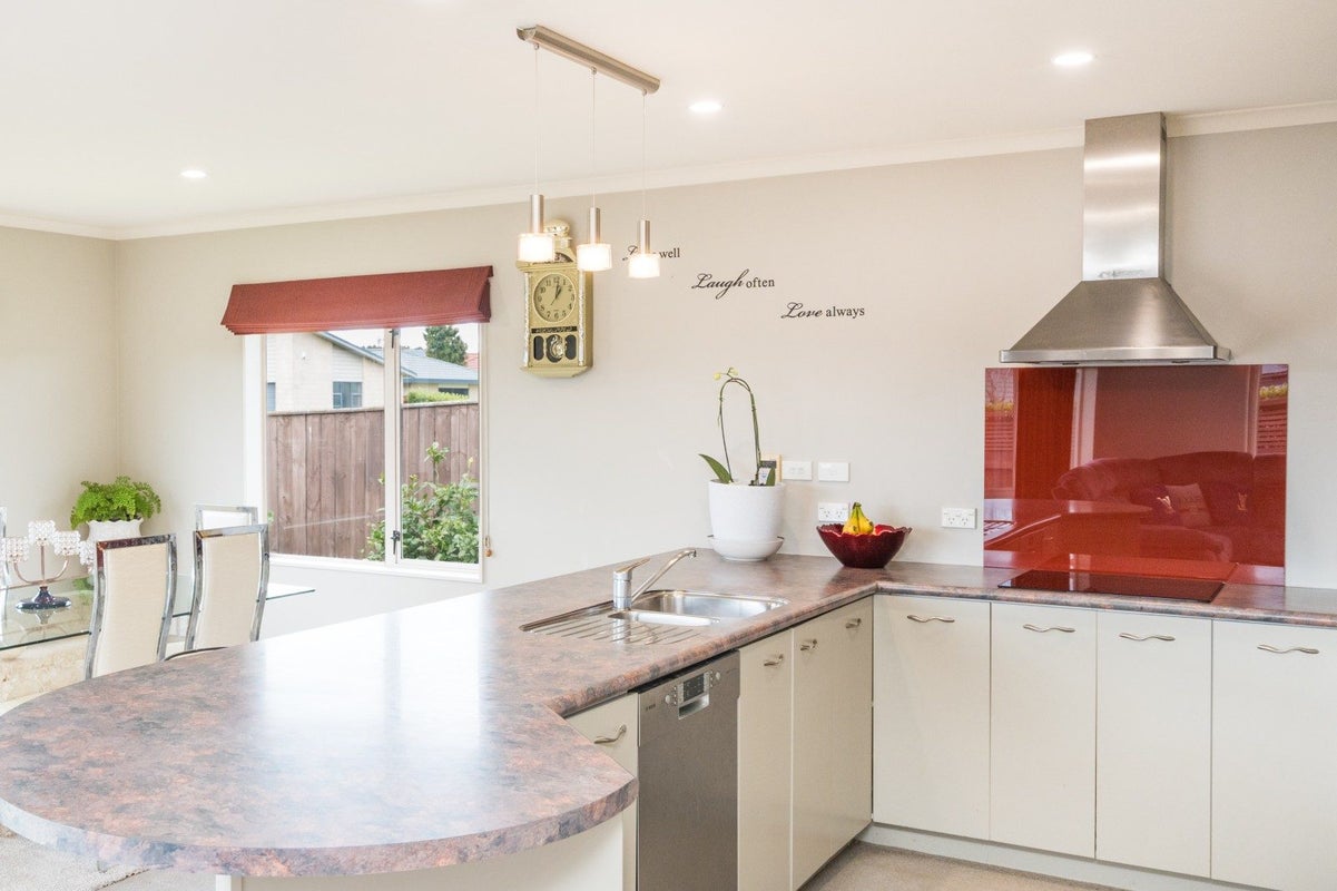 19 Branigan Parade, Kelvin Grove, Palmerston North, Manawatu / Whanganui - Carousel 2