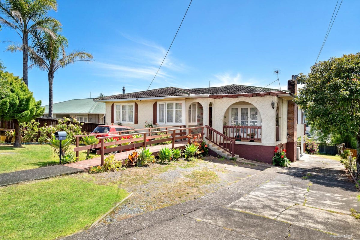 29 Barbary Avenue, Kelston, Auckland - Carousel 2