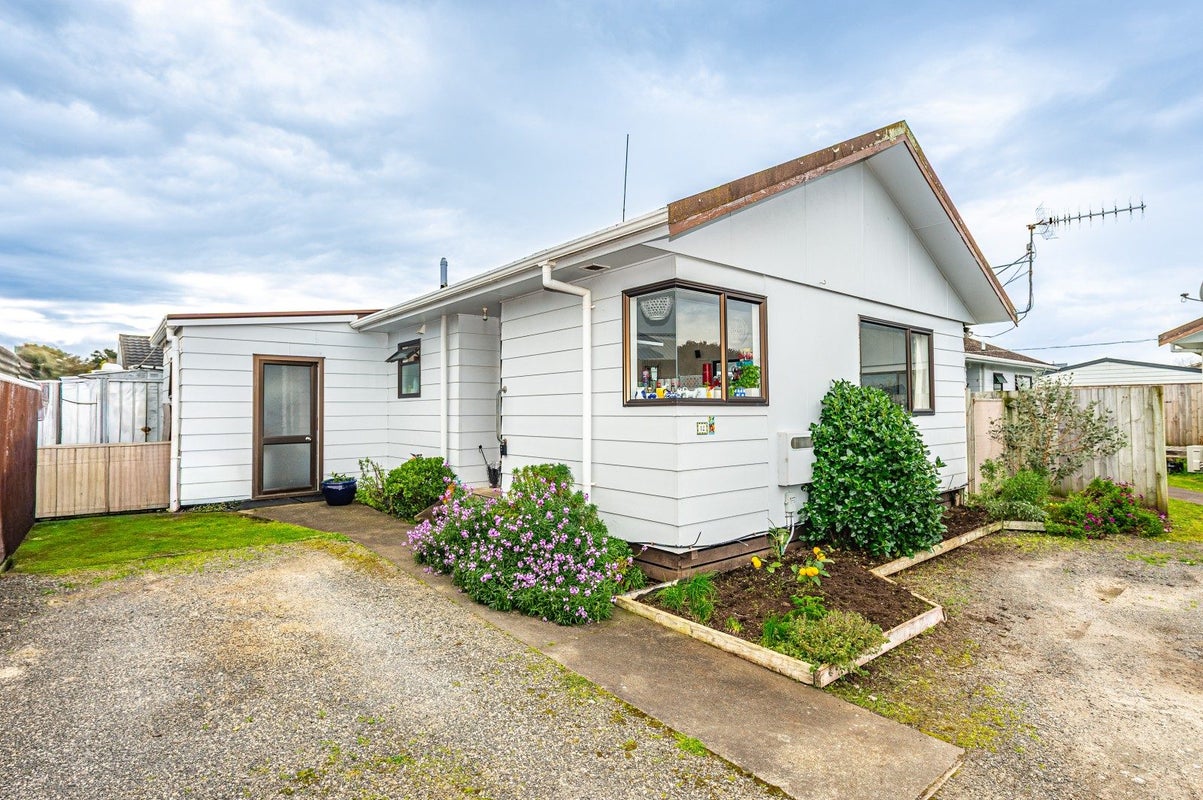 12A Cornwall Road, Springvale, Whanganui - Carousel 1