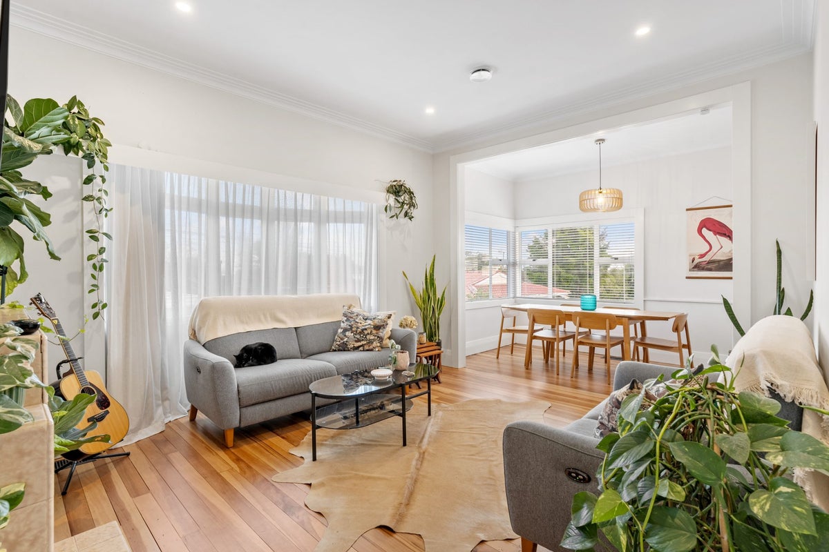 2 Seaview Terrace, Mount Albert, Auckland - Carousel 2