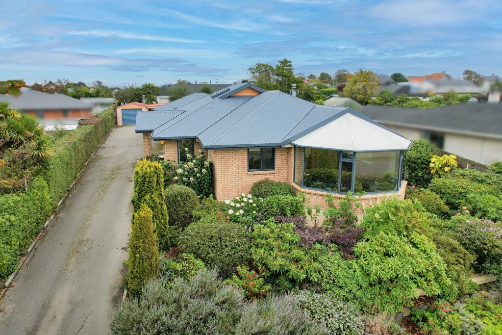 44 Ure Street, South Hill, Oamaru - Carousel 1