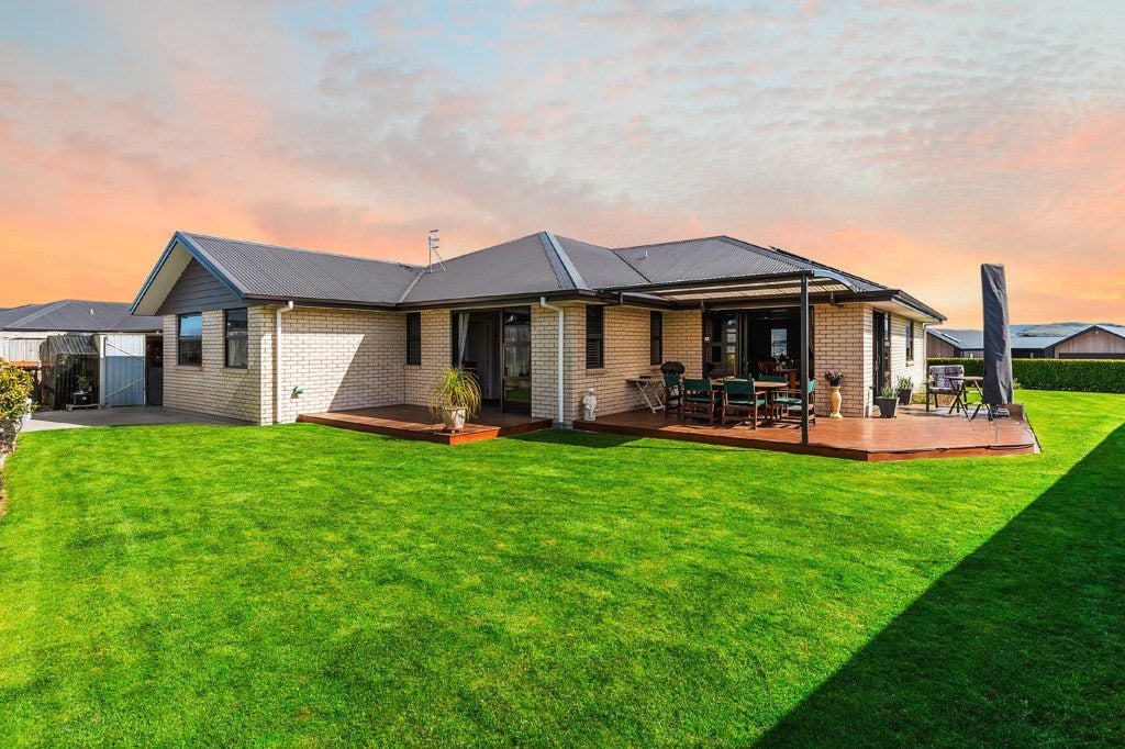 9 Harakeke Drive, Wharewaka, Taupo, Waikato - Carousel 2