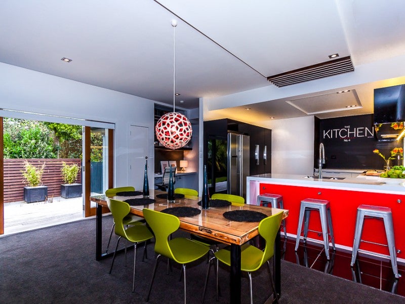 4 Stirling Crescent, Hokowhitu, Palmerston North - Carousel 1