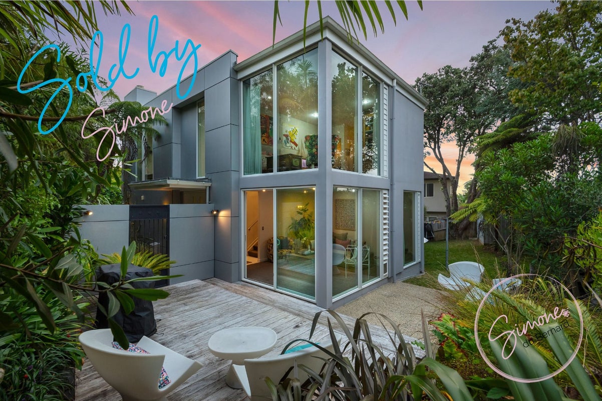 42 Bayview Road, Browns Bay, Auckland - Carousel 1