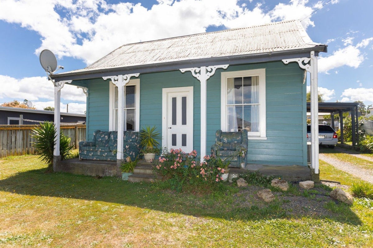 18 Mccallum Street, Dannevirke - Carousel 2