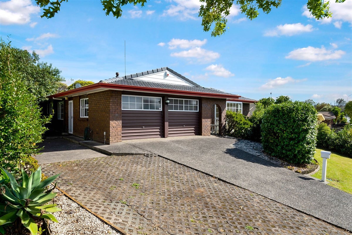 19 Palomino Drive, Henderson, Auckland - Carousel 1