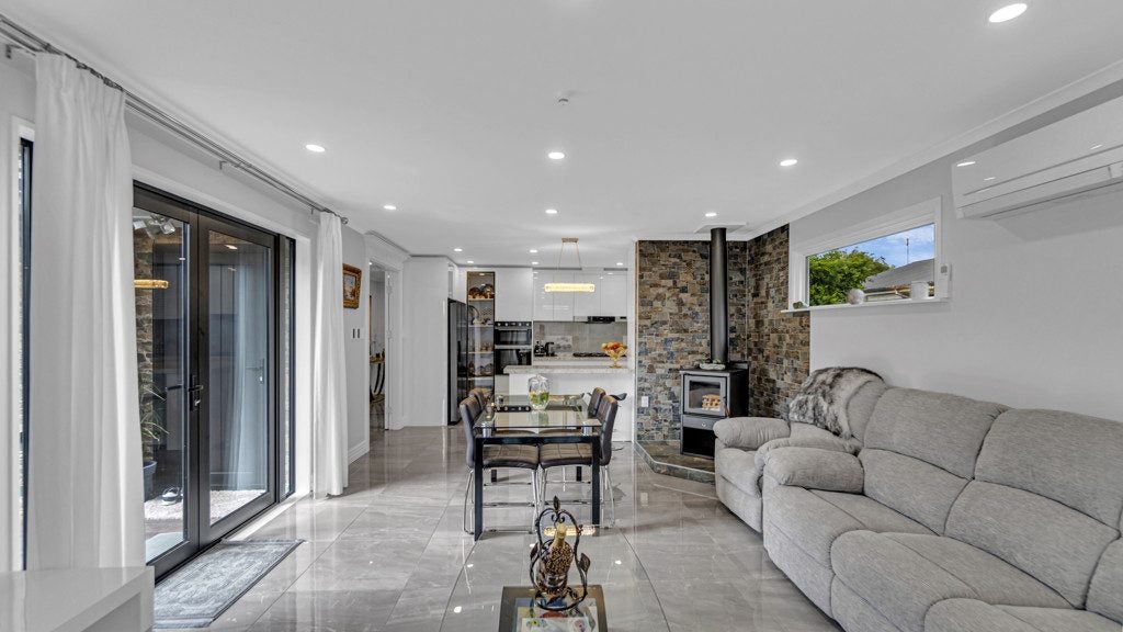172 Avonhead Road, Avonhead, Christchurch - Carousel 2