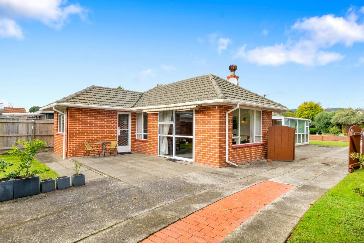 166 McLeod Street, Elderslea, Upper Hutt - Carousel 2