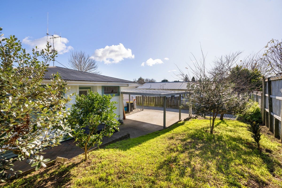 51B Sherson Street, Gate Pa, Tauranga - Carousel 11