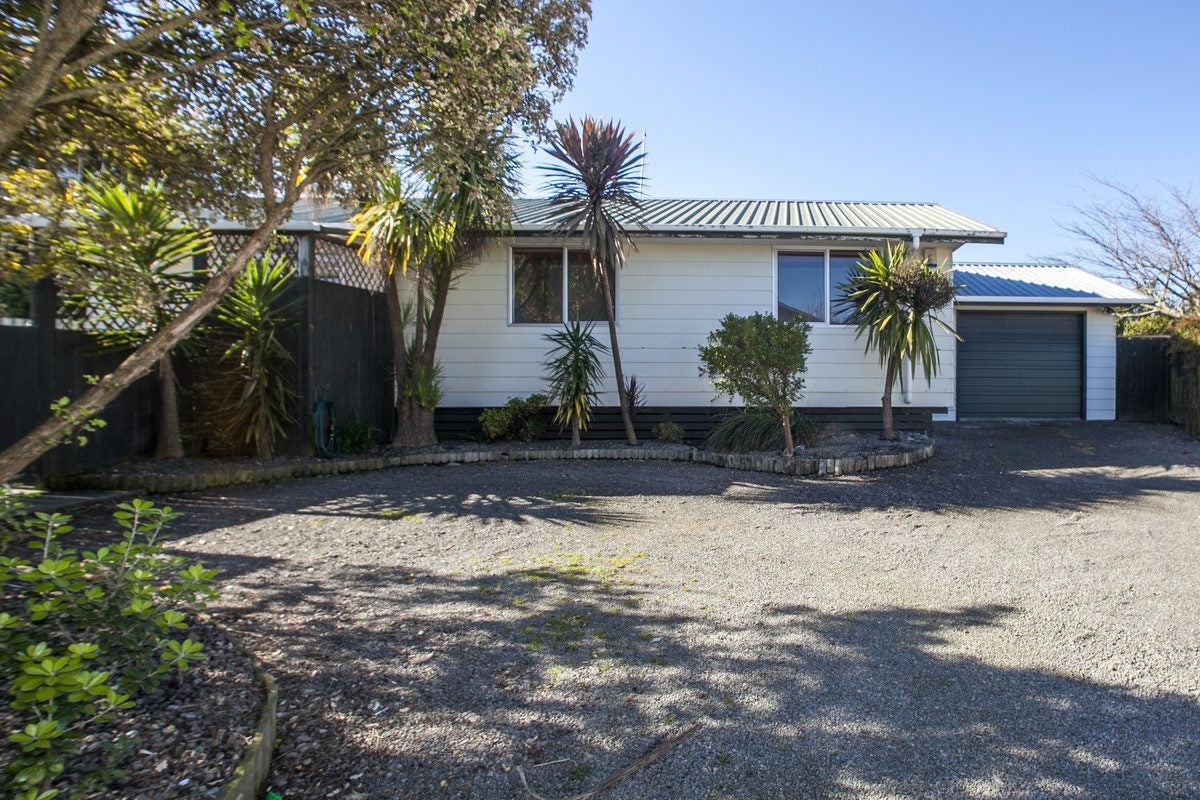 22 Meadowbrook Drive, Cloverlea, Palmerston North - Carousel 1