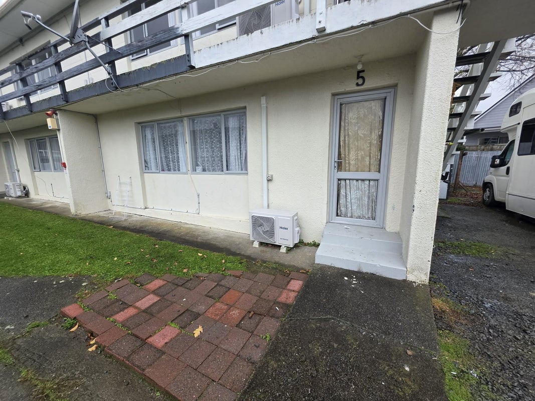 5/9 Totara Street, Trentham, Upper Hutt - Carousel 1