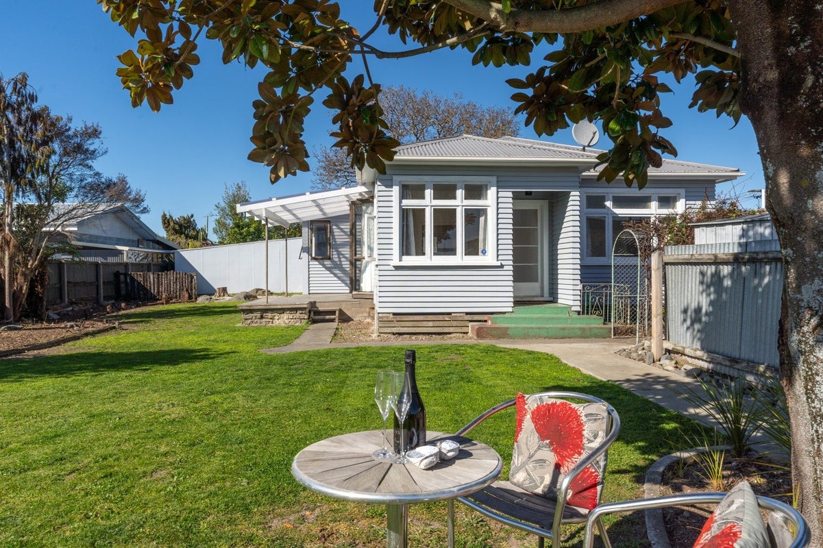 22 Budge Street, Mayfield, Blenheim - Carousel 1
