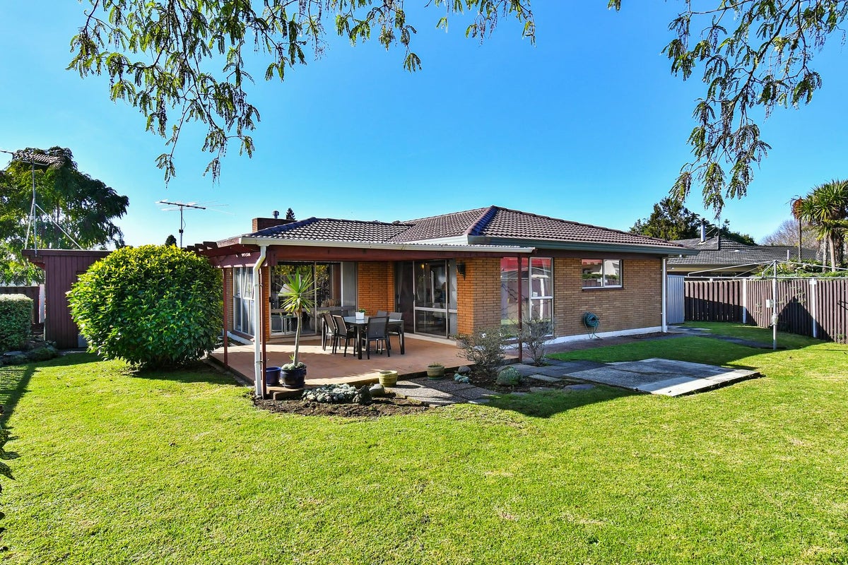 5 The Spinney, Pahurehure, Papakura - Carousel 1