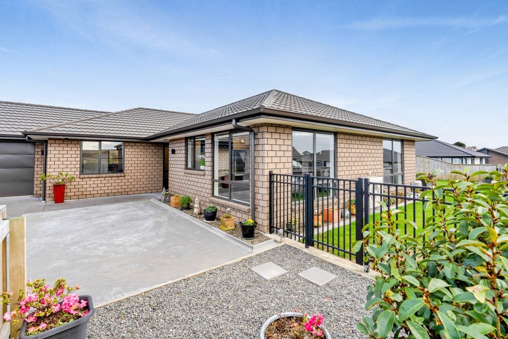 6 The Terrace, Bell Block, New Plymouth - Carousel 29
