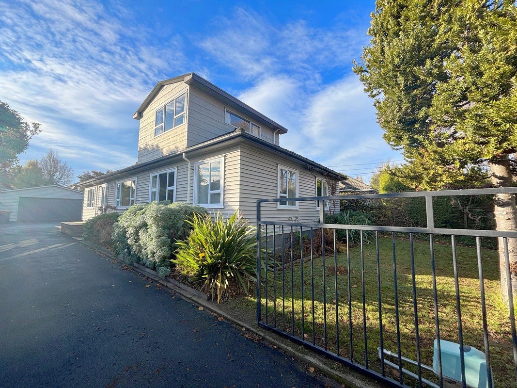 8 Wilding Street, Saint Martins, Christchurch - Carousel 1