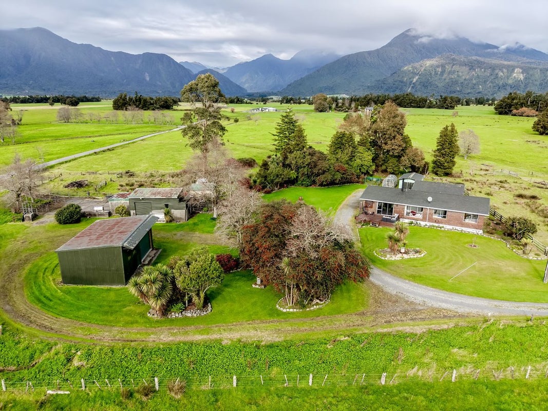 390 Robertson Road, Harihari - Carousel 1