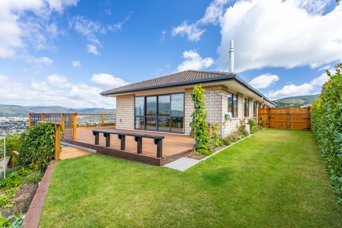 45 Percy Kinsman Crescent, Riverstone Terraces, Upper Hutt - Carousel 1