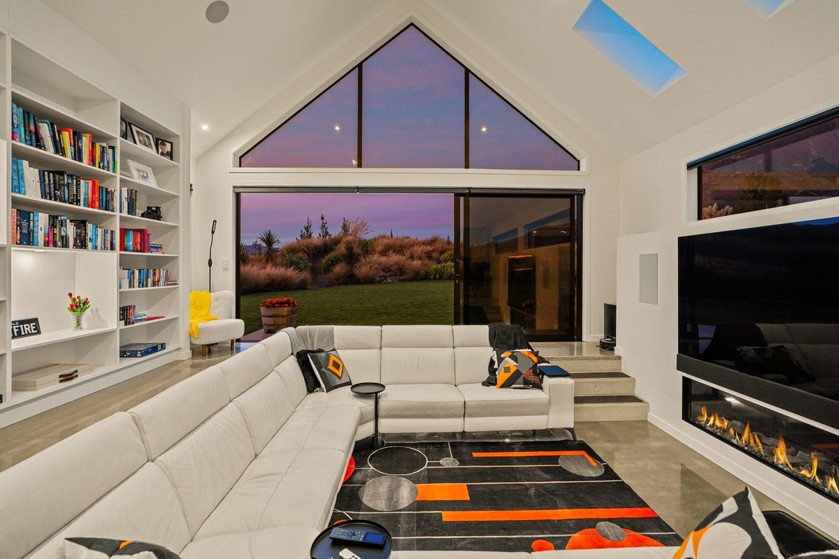 3 Chimney Lane, Jacks Point, Queenstown - Carousel 2