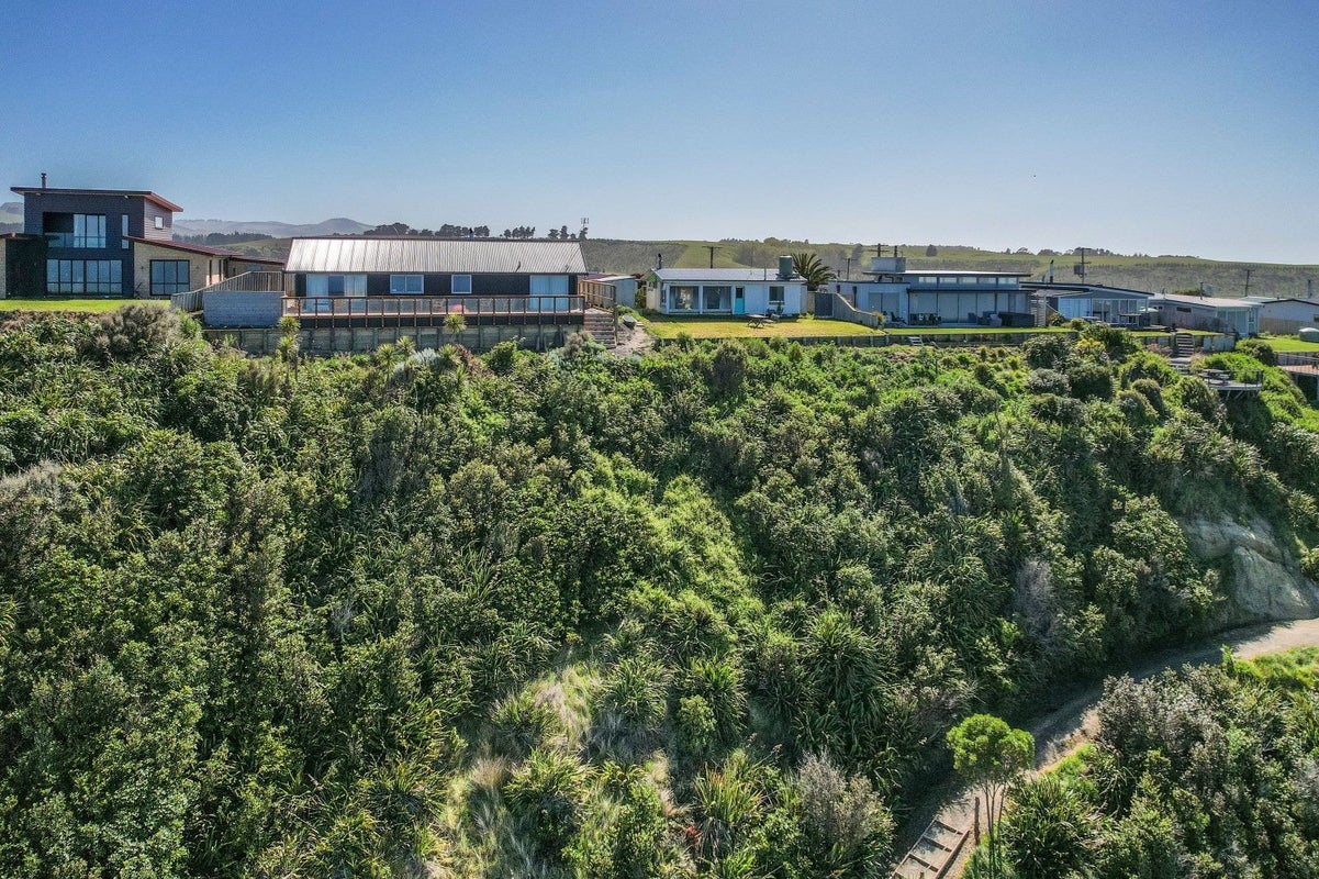 11 Hall Street, Motunau, Greta Valley - Carousel 10