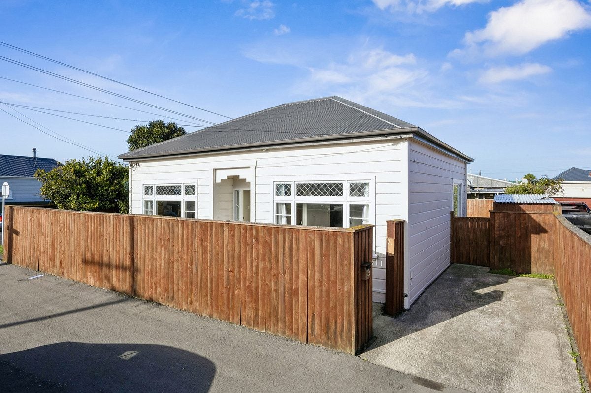 13 Richardson Street, Saint Kilda, Dunedin - Carousel 1
