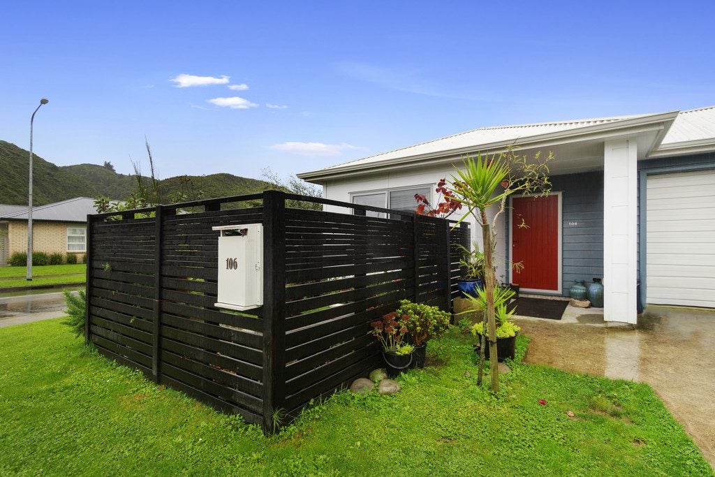 106 Farmer Crescent, Taita, Lower Hutt - Carousel 1
