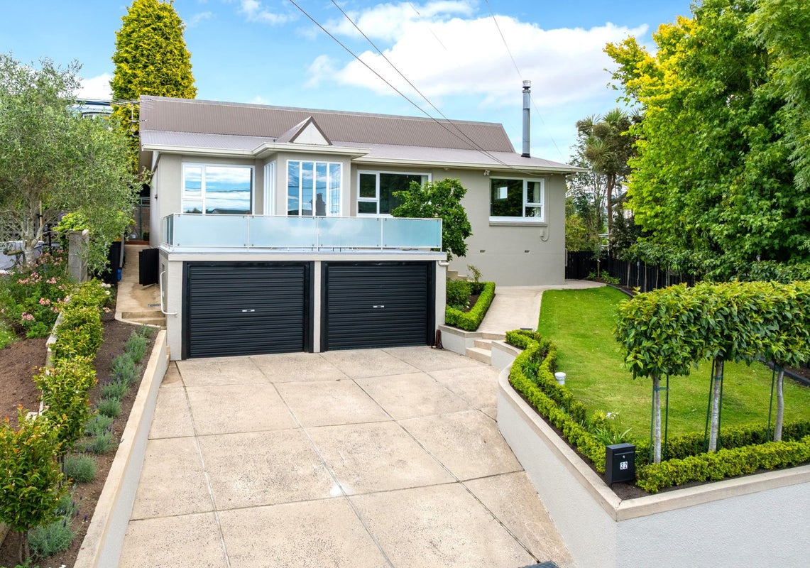 32 Belgrave Crescent, Kaikorai, Dunedin - Carousel 1