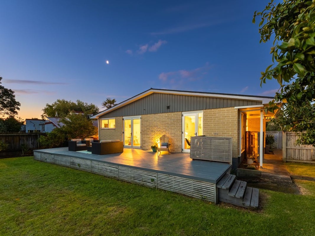 49 Donovan Road, Paraparaumu Beach, Paraparaumu - Carousel 1