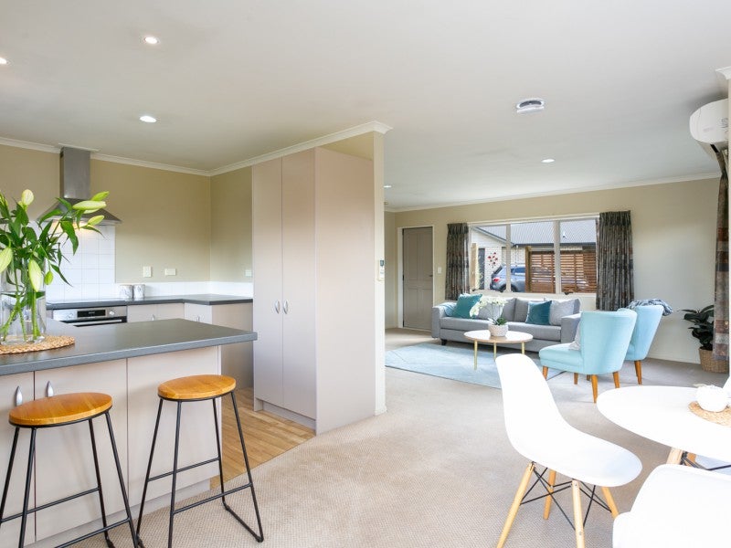 13/2 Grace Avenue, Leamington, Cambridge - Carousel 2
