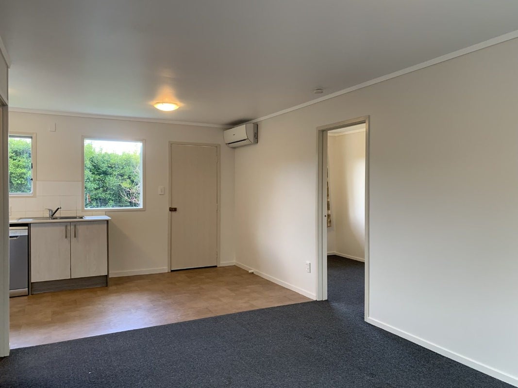 8/66 Astley Avenue, New Lynn, Auckland - Carousel 2