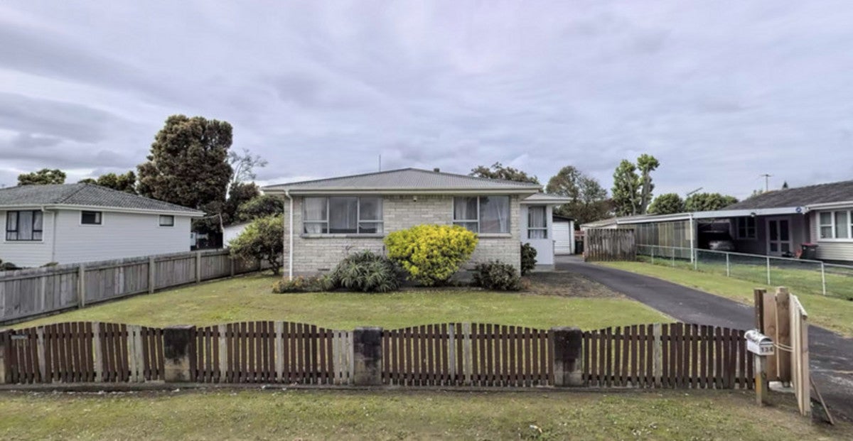 134 Chichester Drive, Rosehill, Papakura - Carousel 13