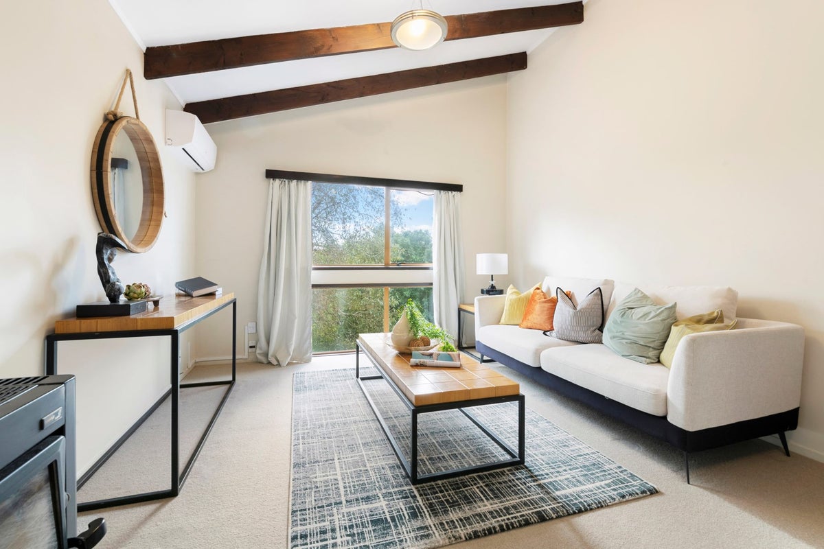 1/33 Oaktree Avenue, Browns Bay, Auckland - Carousel 1