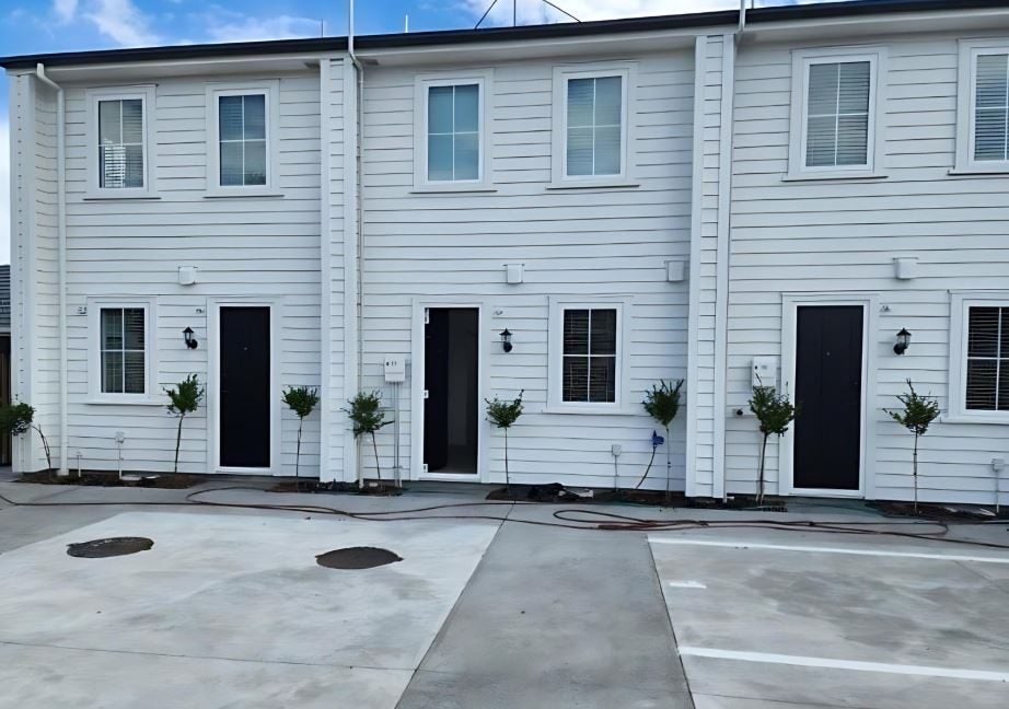 4/40 New Brighton Road, Shirley, Christchurch - Carousel 1