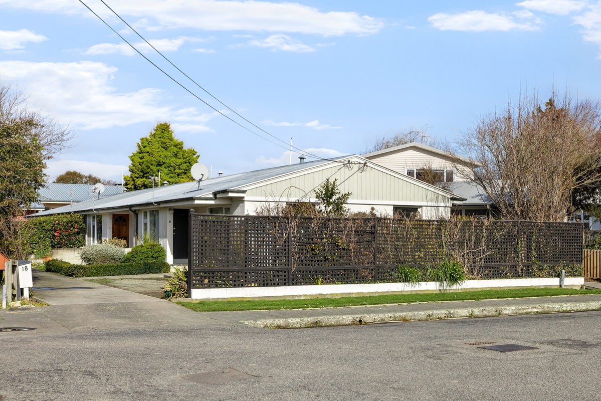 1/18 Gordon Avenue, St Albans, Christchurch - Carousel 14