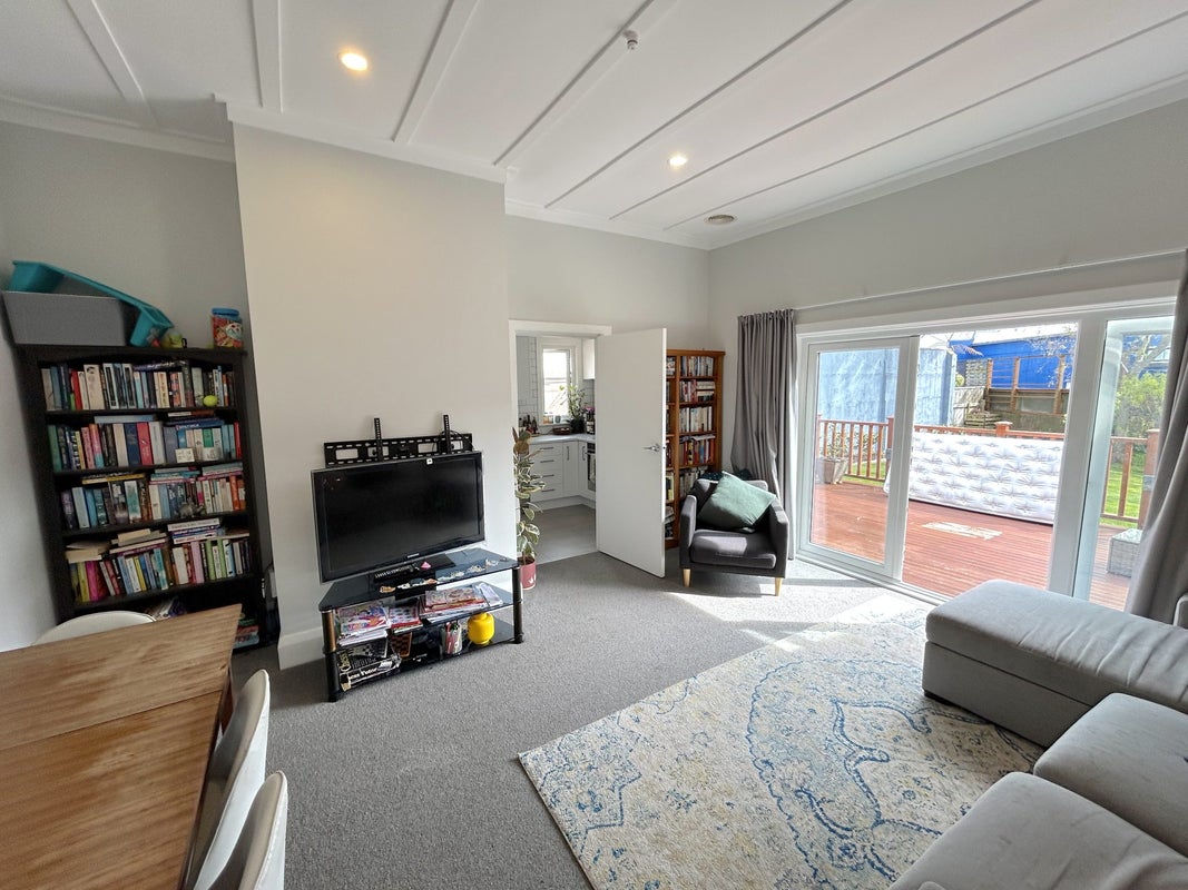2 Titoki Street, Alicetown, Lower Hutt - Carousel 2