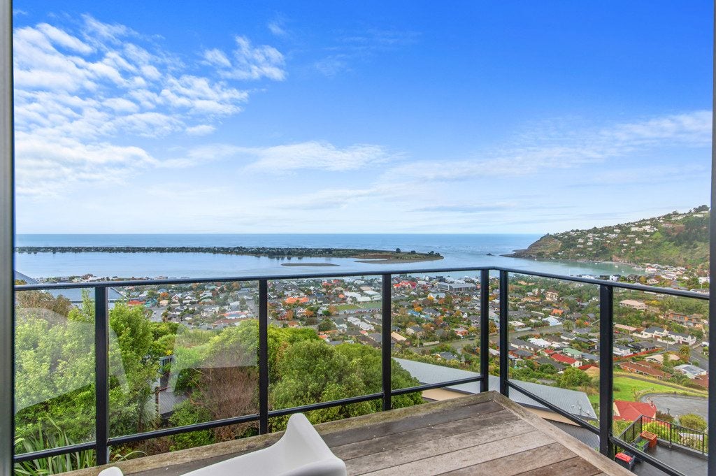 10 Glendevere Terrace, Redcliffs, Christchurch - Carousel 2