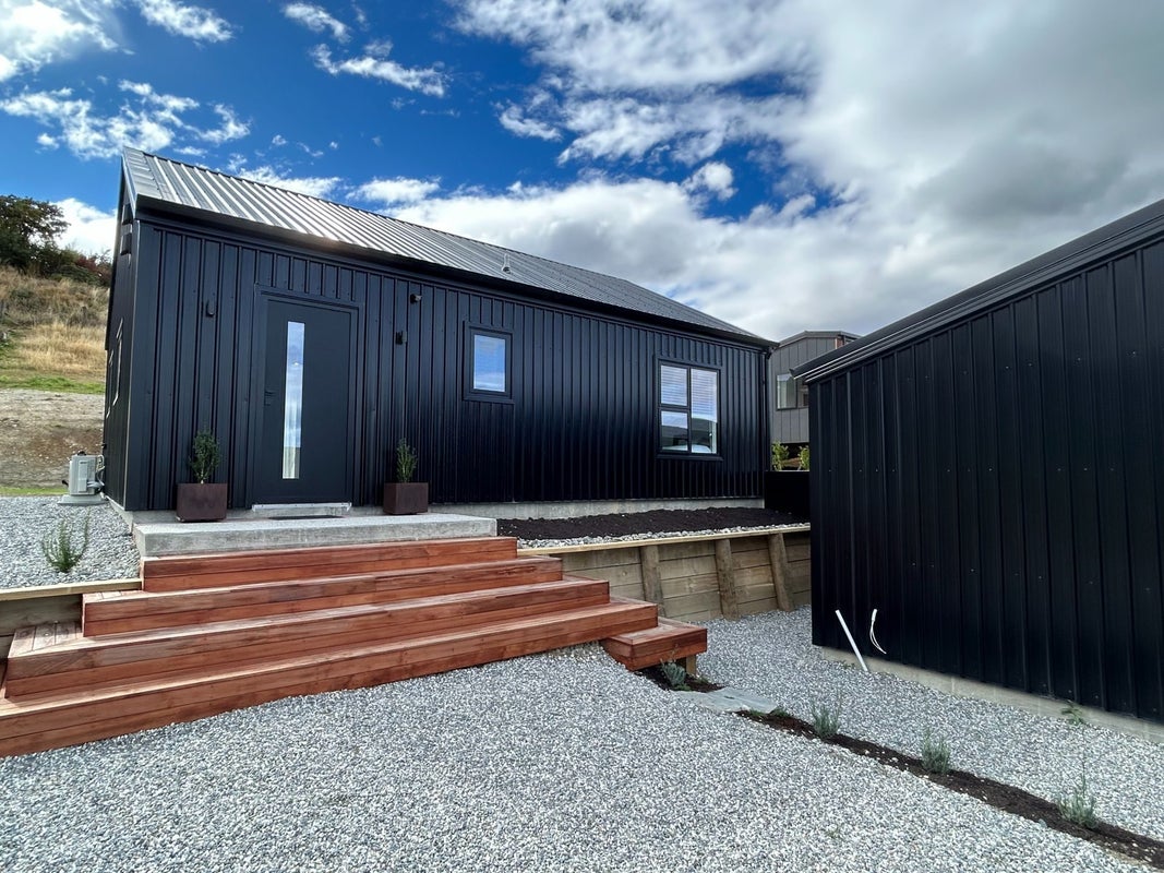 29 Tomtit Crescent, LAKE HAWEA - Carousel 12