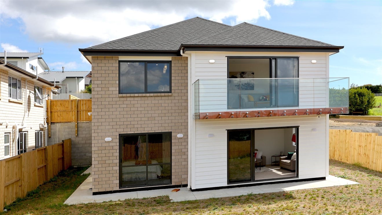 85D Lake Panorama Drive, Henderson Valley, Auckland - Carousel 1