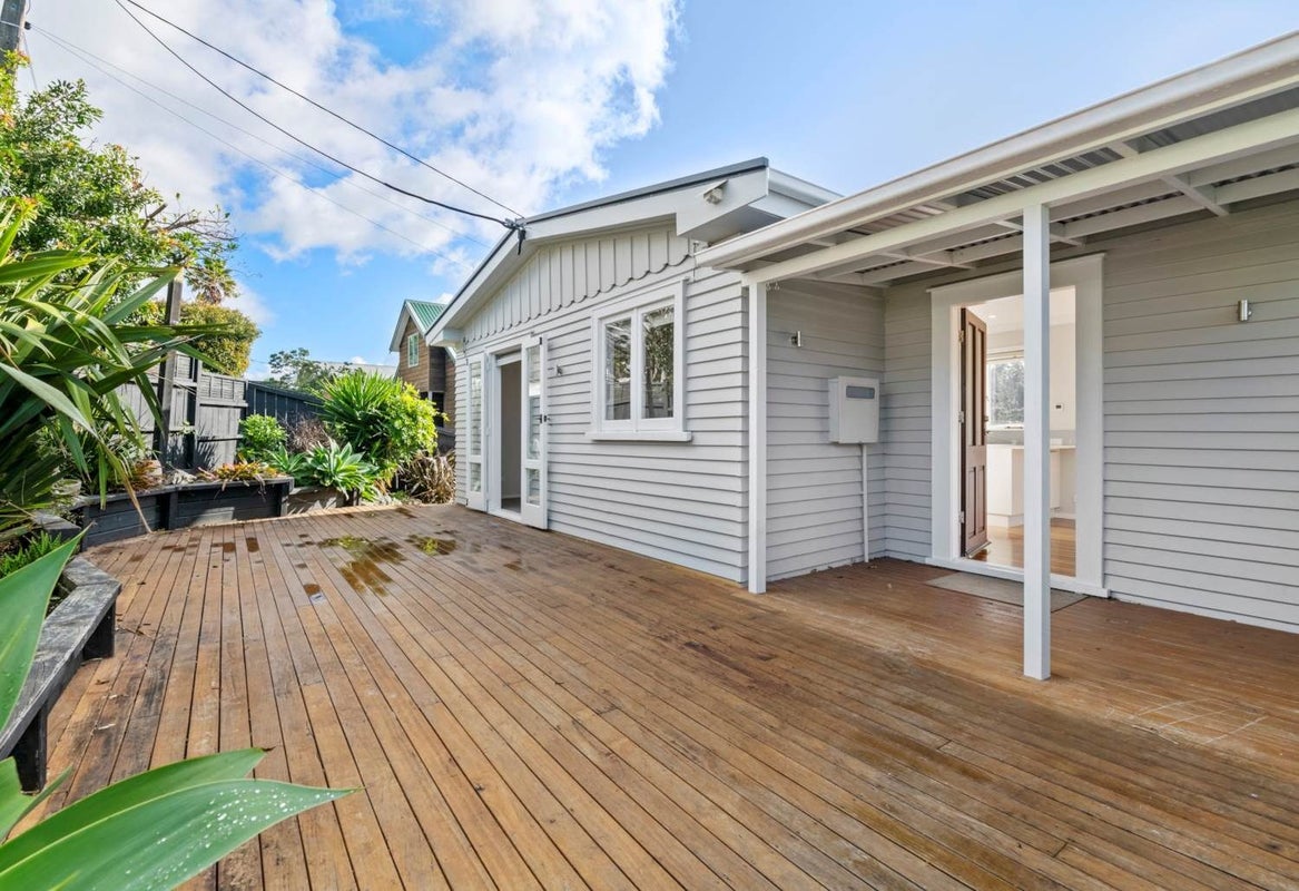 7A Cedar Terrace, Stanmore Bay, Whangaparaoa - Carousel 2