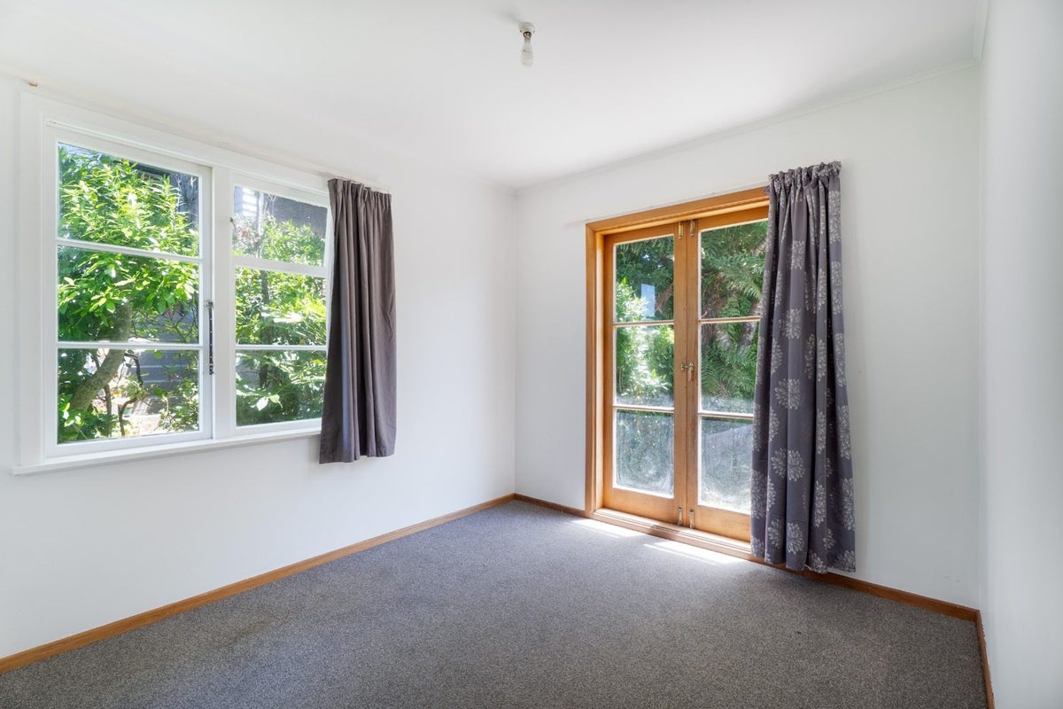 8 Spenmoor Street, Newlands, Wellington - Carousel 10