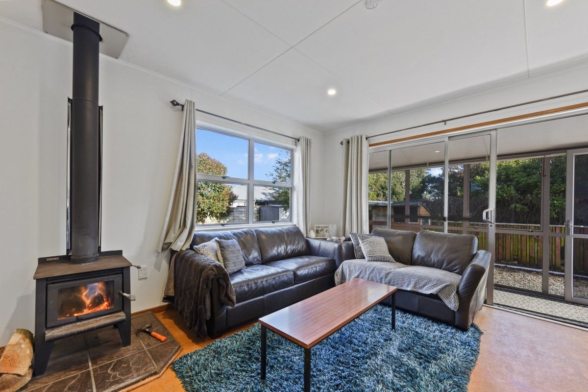 2/103 Parkers Road, Tahunanui, Nelson - Carousel 2
