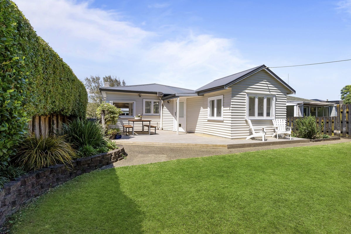 18 Walpole Street, Ellerslie, Auckland - Carousel 1