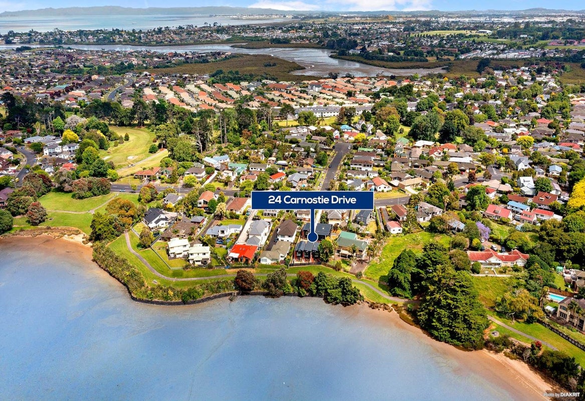 7/24 Carnoustie Drive, Wattle Downs, Auckland - Carousel 1