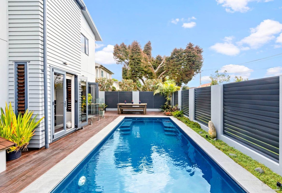76A Walmer Road, Point Chevalier, Auckland - Carousel 2