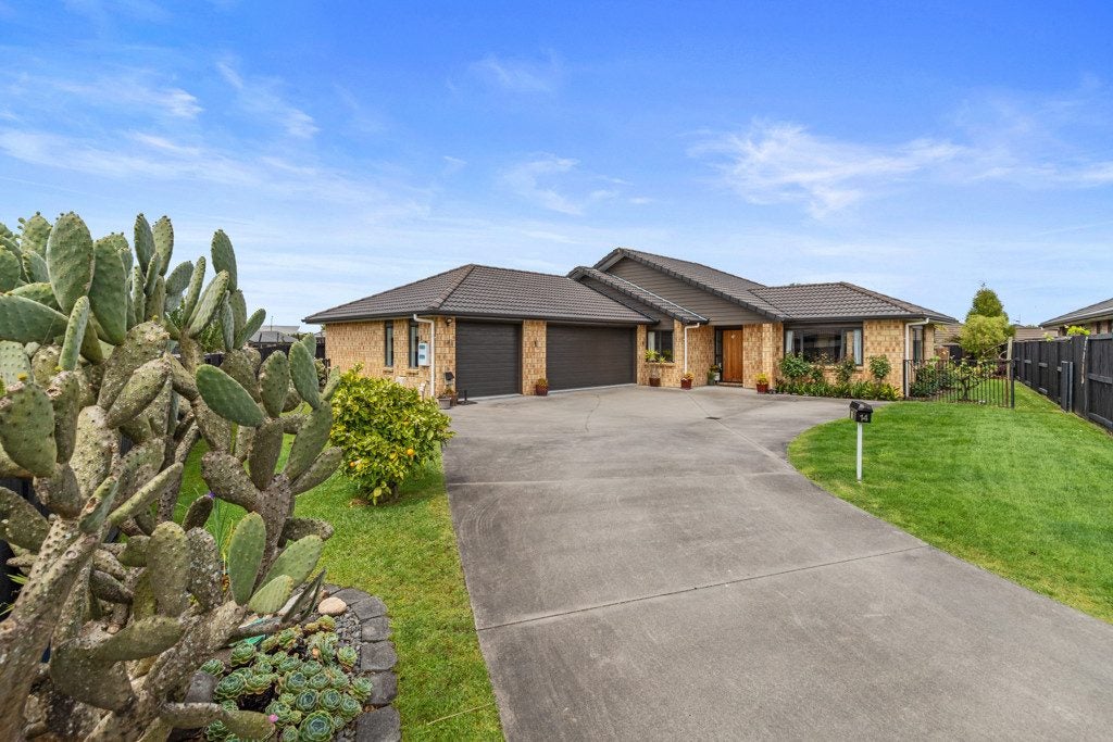14 Viking Lane, Flagstaff, Hamilton - Carousel 24
