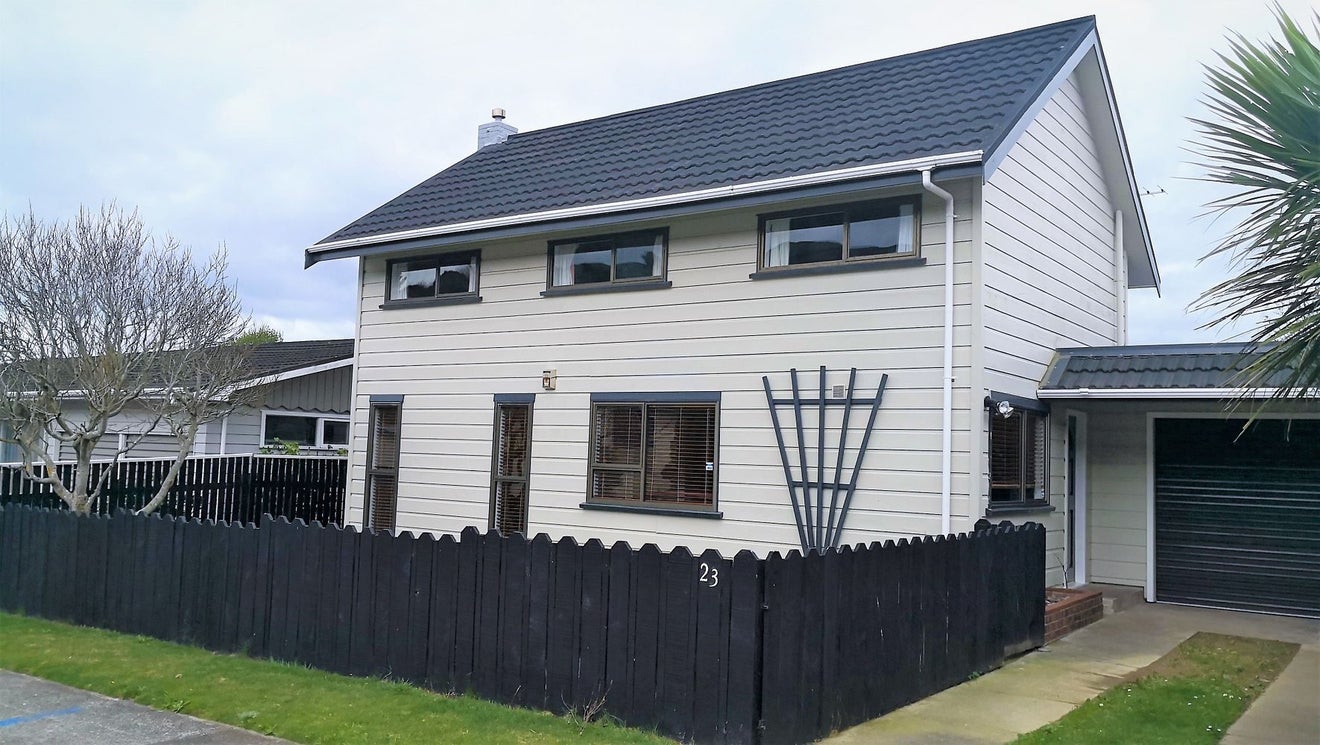 23 Rembrandt Avenue, Tawa, Wellington - Carousel 2