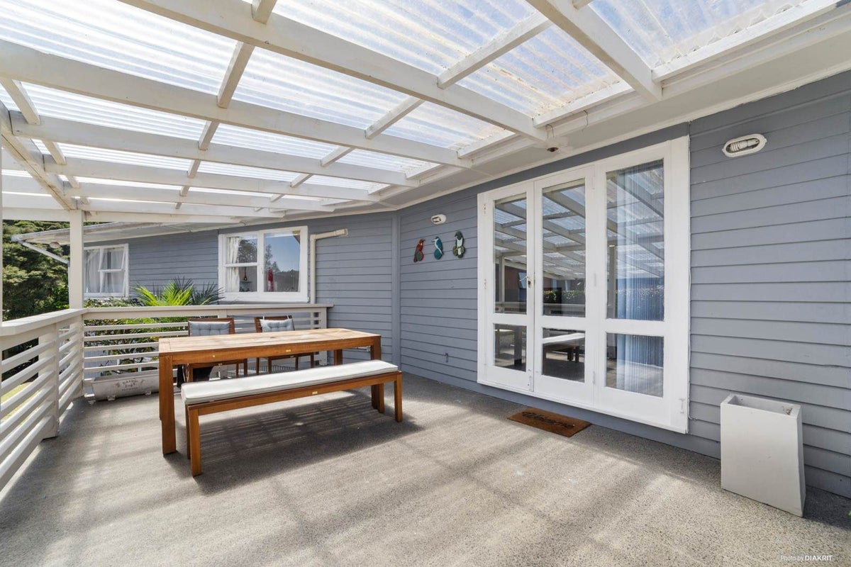5 Lauderdale Road, Birkdale, Auckland - Carousel 2