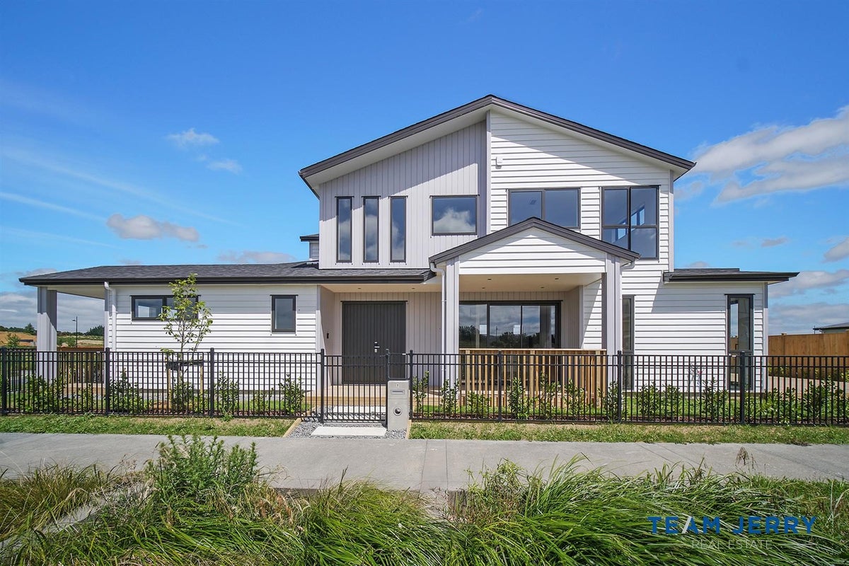 7 Kauitara Lane, Karaka, Papakura - Carousel 2