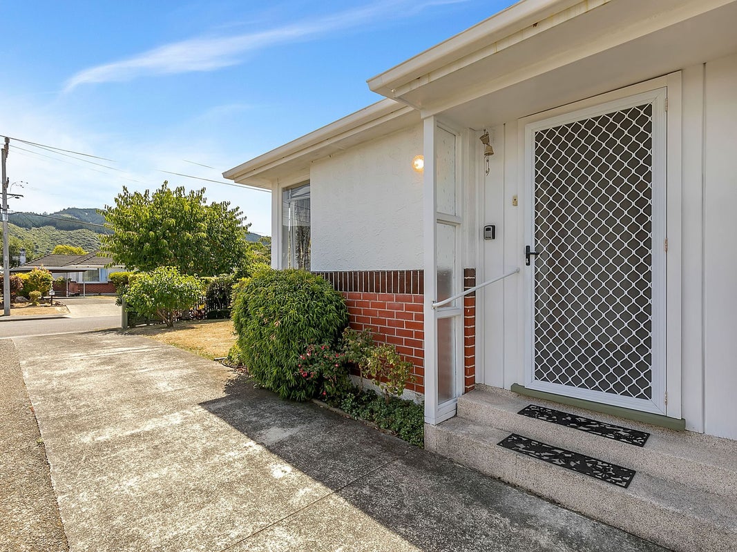 5 Courtenay Road, Heretaunga, Upper Hutt - Carousel 23