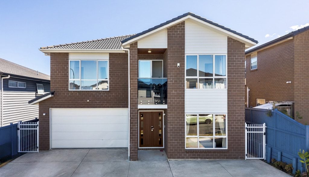 10 Peihinga Road, Flat Bush, Auckland - Carousel 1
